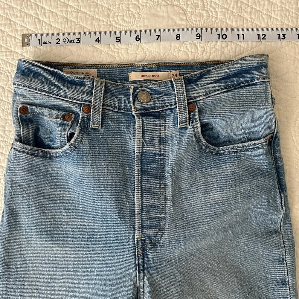 Levi's Premium Women’s Ribcage Boot Cut Jeans Tango Lighten Up Denim Sz 24 - Picture 5 of 14